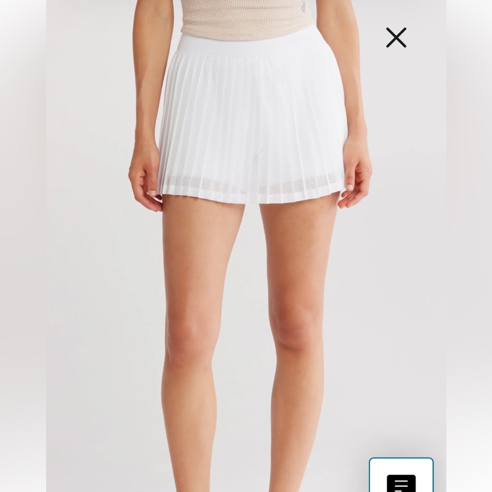 FP Movement Rally Pleated Miniskort size XS/S white. New with Tags